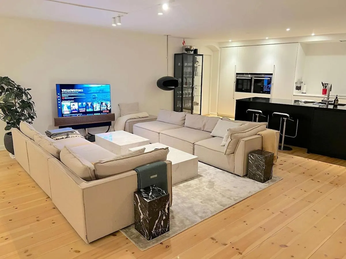High-End Apartment In Central Copenhagen contacts